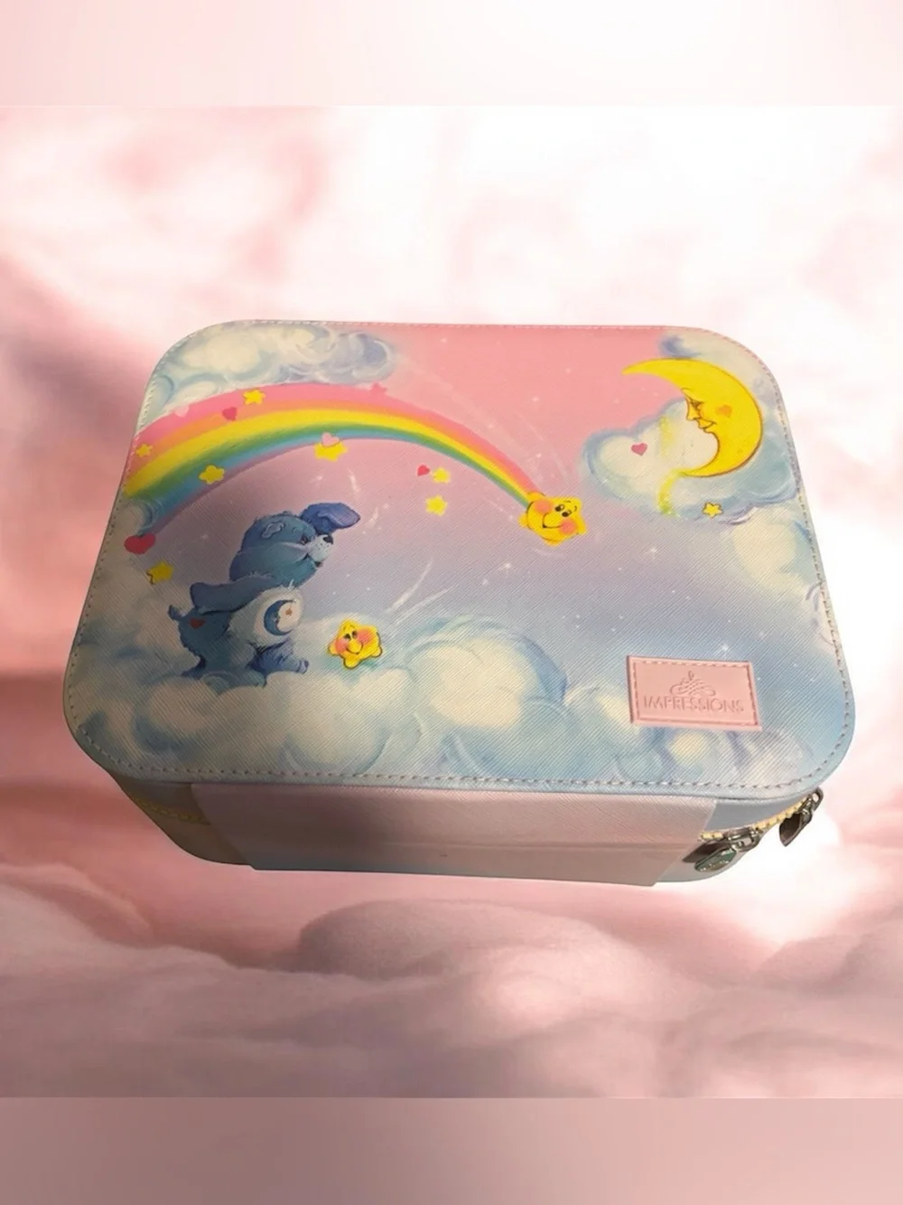NWT Care Bears Rainbow Cloud Travel Case x The Crème Shop 5 pc Makeup Brush Set